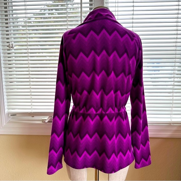 The North Face Fleece Jacket - Picture 2 of 8